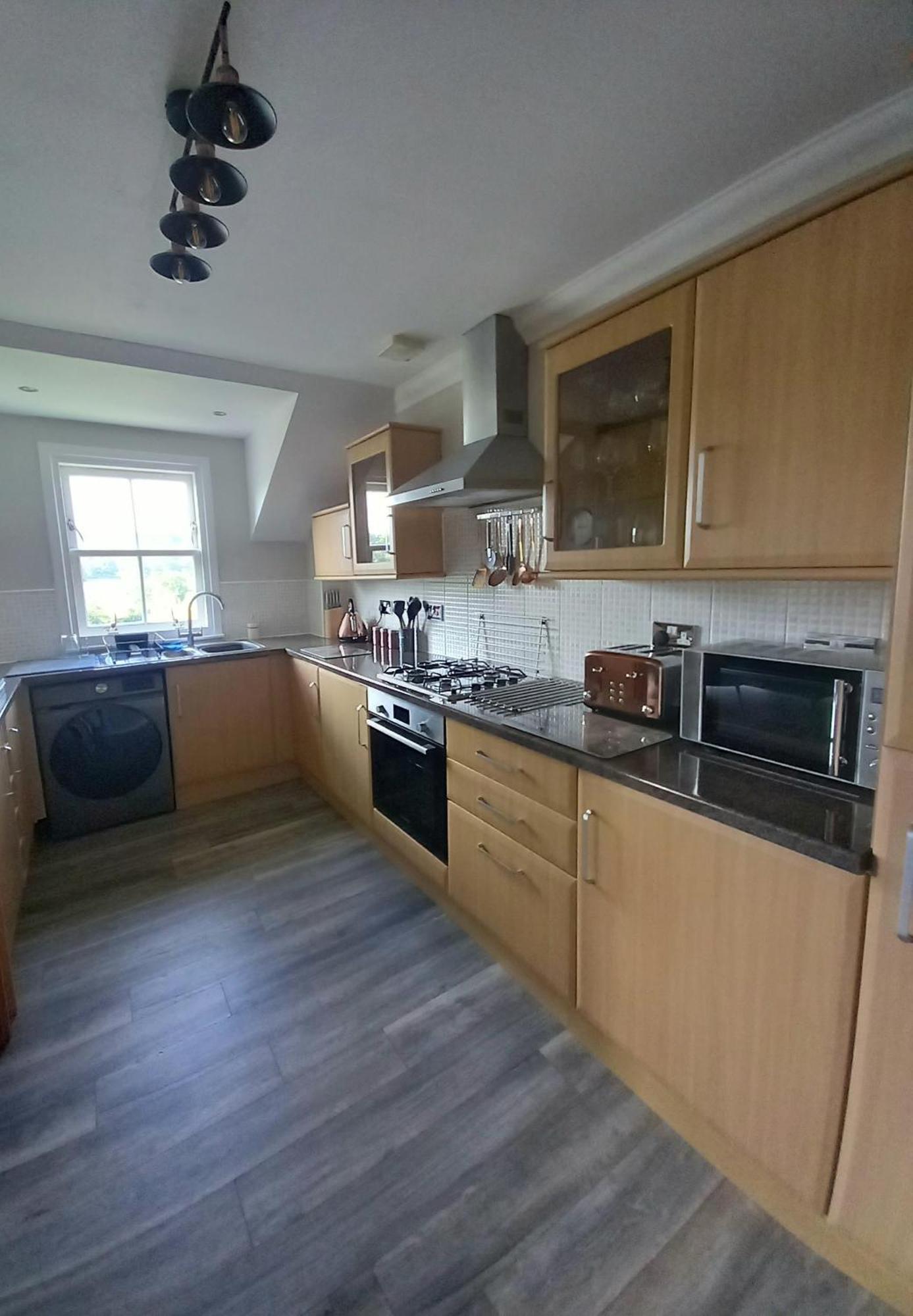 Idyllic Waterside Penthouse * Callander