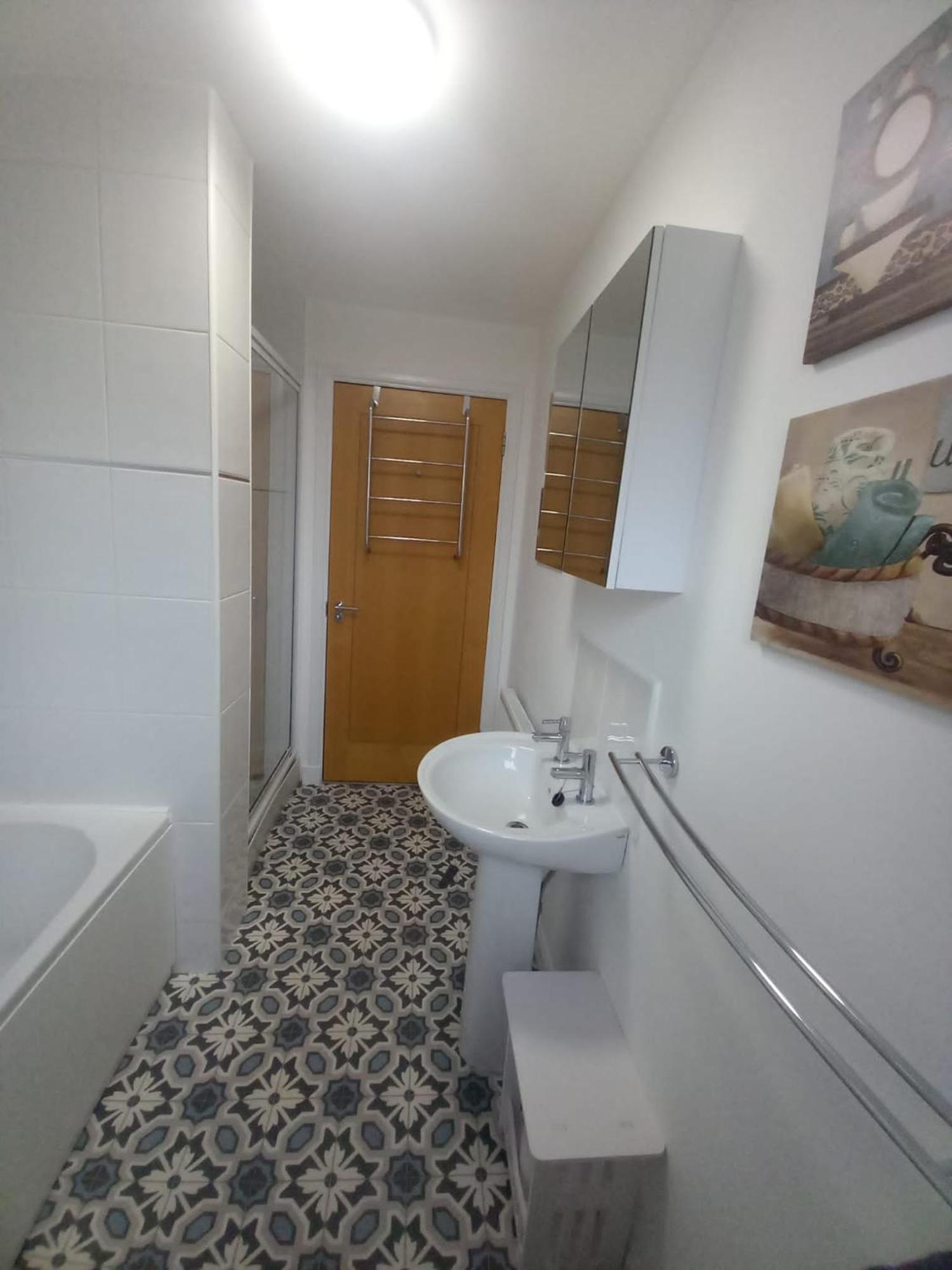 Idyllic Waterside Penthouse * Callander